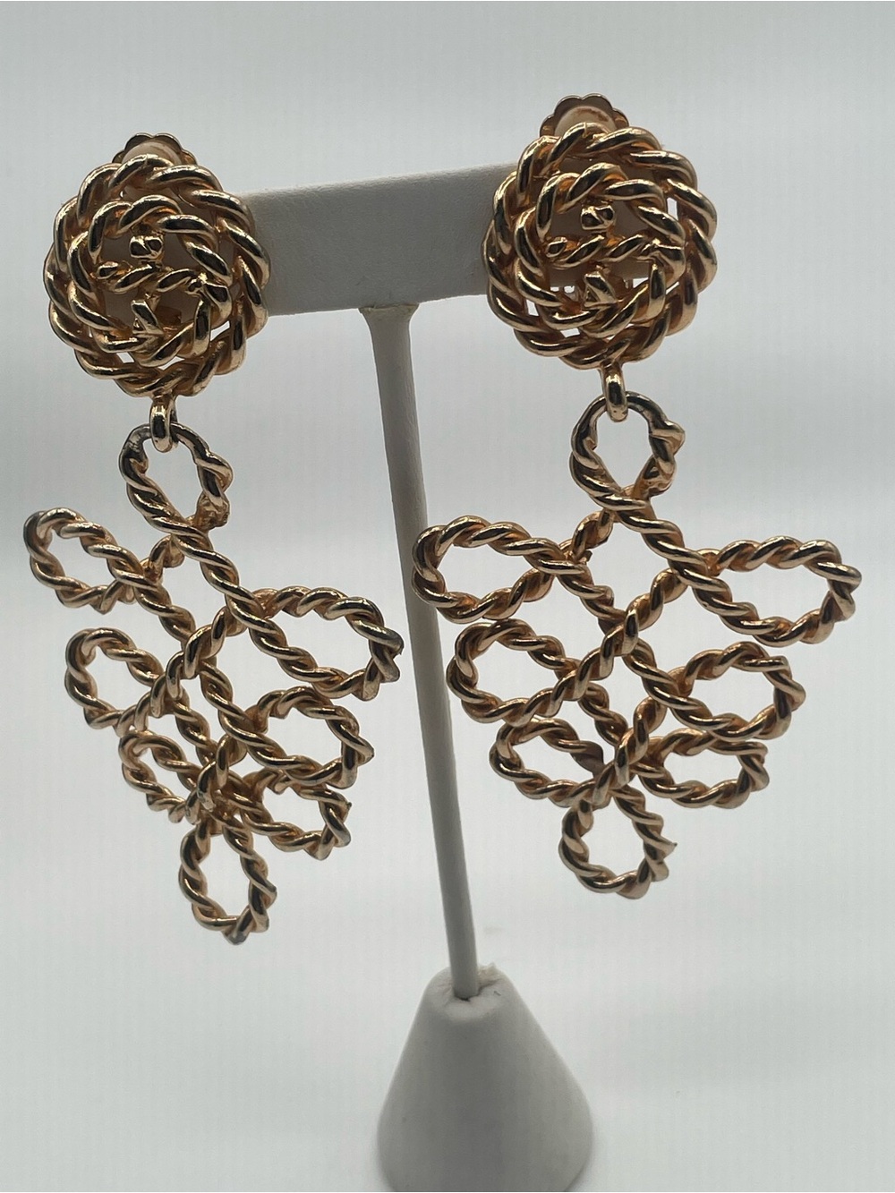 Gold Tone Twisted Rope Chandelier Drop Clip-On Earrings